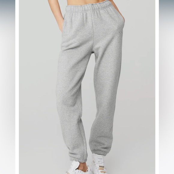 ALO Yoga Pants - Alo Yoga Accolade Sweatpant